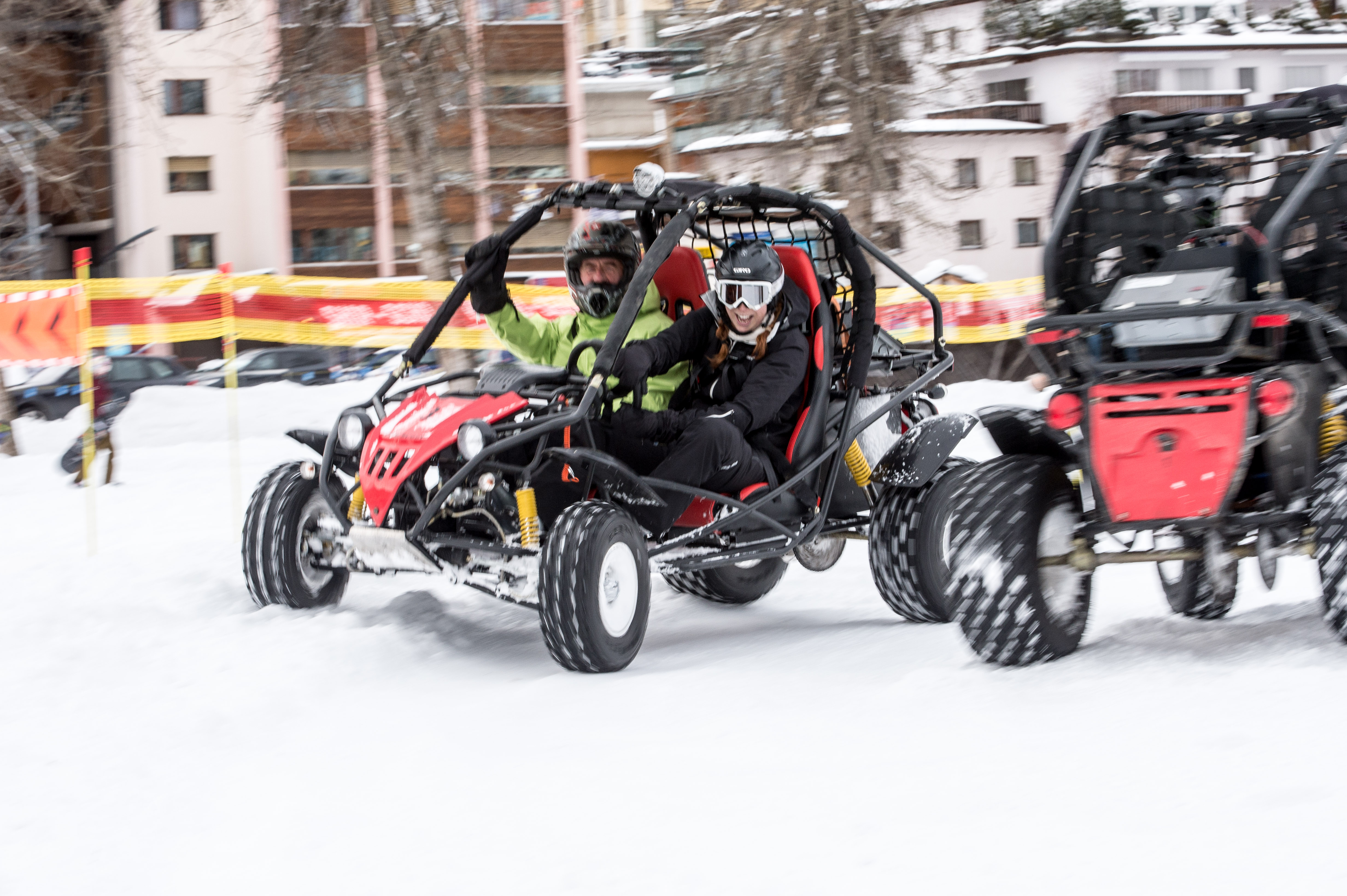 Snowmobile Touren Winter - HB Adventure Switzerland